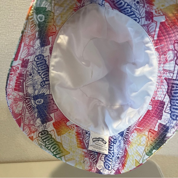 Miraculous Ladybug Spring 2022 CultureFly Collectors Box Limited Bucket Hat - Picture 5 of 6